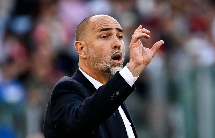 Igor Tudor dà indicazioni ai suoi