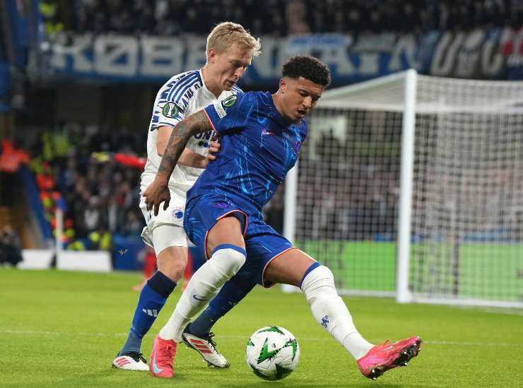 L'esterno d'attacco inglese Jadon Sancho con il Chelsea