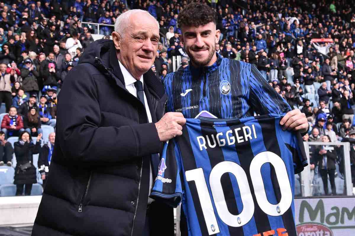 Il Presidente Percassi premia Matteo Ruggeri