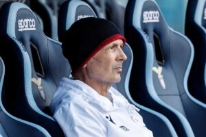 Primo piano di Sinisa Mihajlovic di profilo