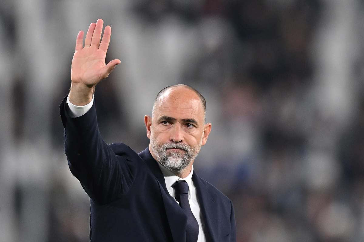 Igor Tudor saluta il pubblico juventino