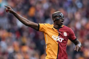 Victor Osimhen con la maglia del Galatasaray