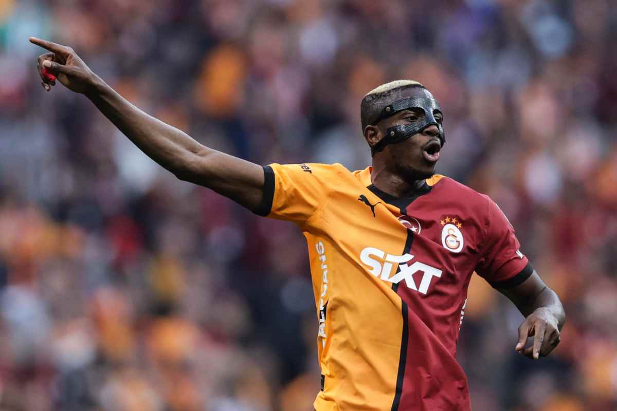 Victor Osimhen con la maglia del Galatasaray