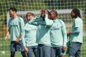 Bissouma in allenamento