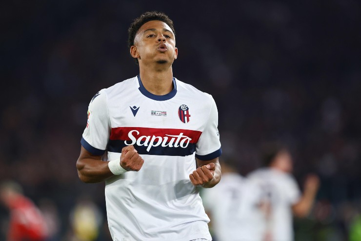 Dan Ndoye esulta dopo il gol in Coppa Italia contro il Milan