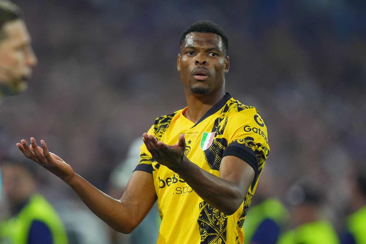Il giocatore dell'Inter Denzel Dumfries