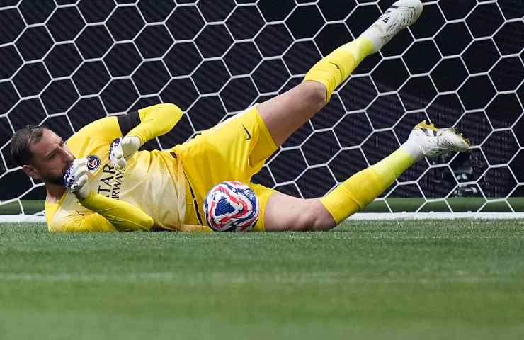 Donnarumma in azione