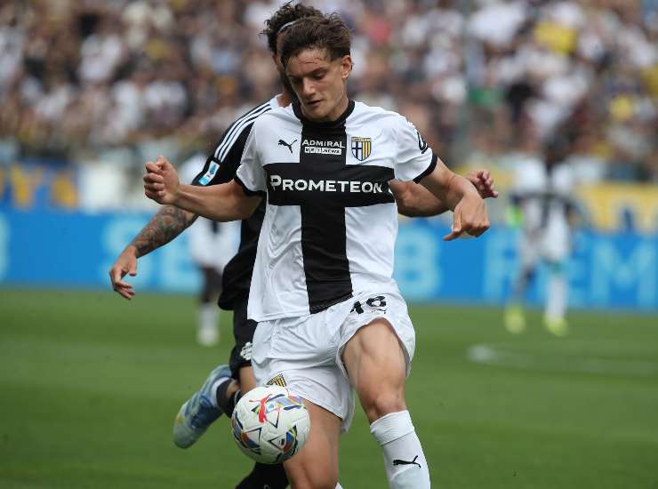 Il difensore del Parma Giovanni Leoni