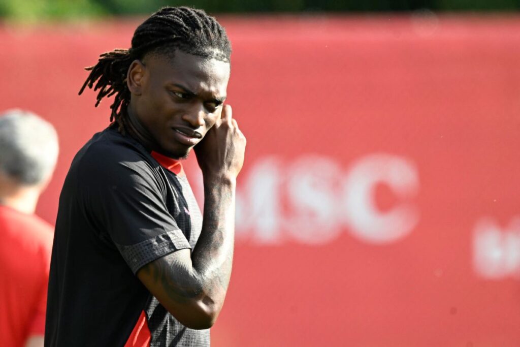 Leao durante gli allenamenti a Milanello