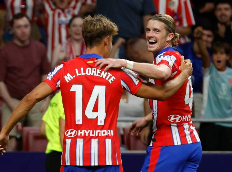 Gallagher con Llorente
