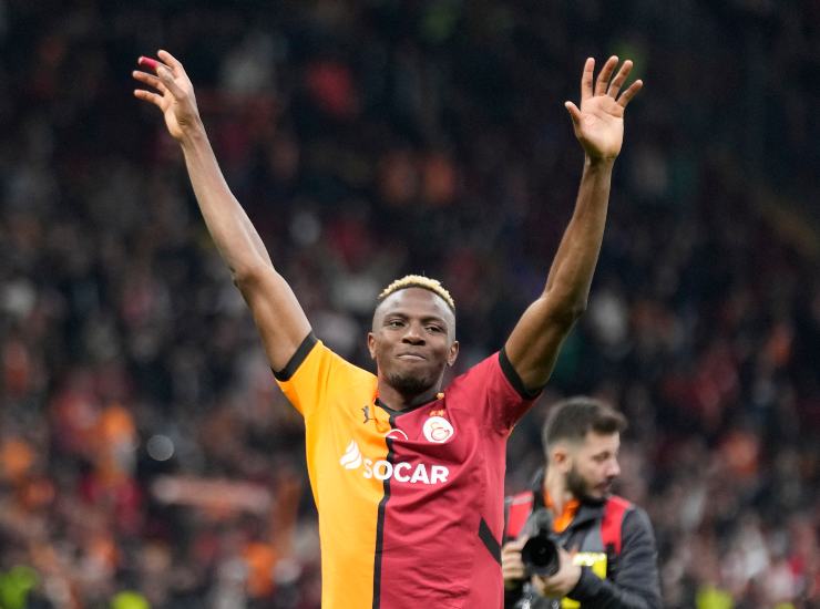L'attaccante Victor Osimhen con la maglia del Galatasaray