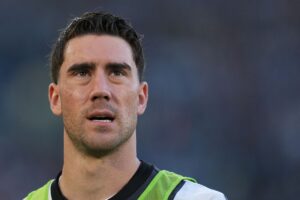 Dusan Vlahovic osserva
