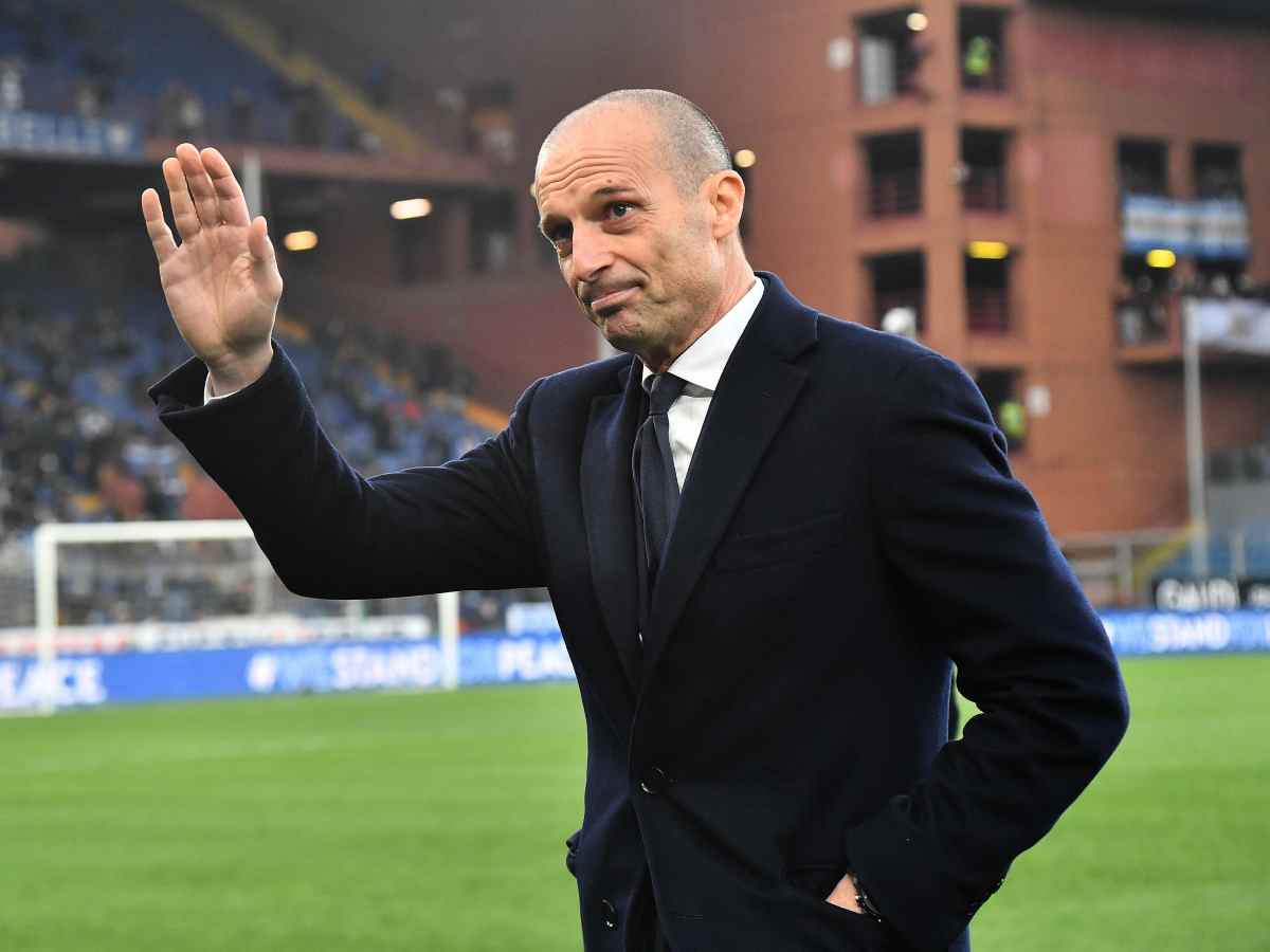 Massimiliano Allegri saluta i tifosi