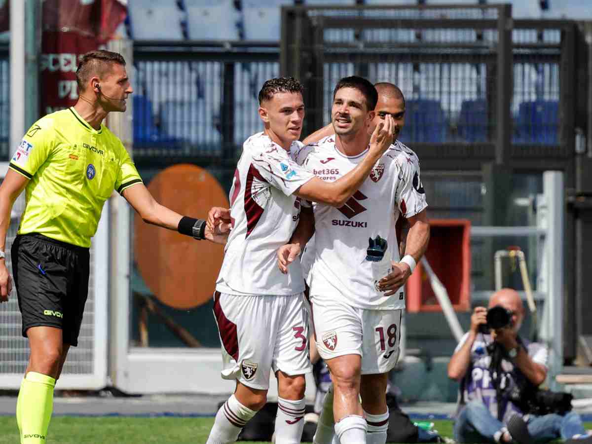 Giovanni Simeone esulta dopo il suo primo gol con il Torino