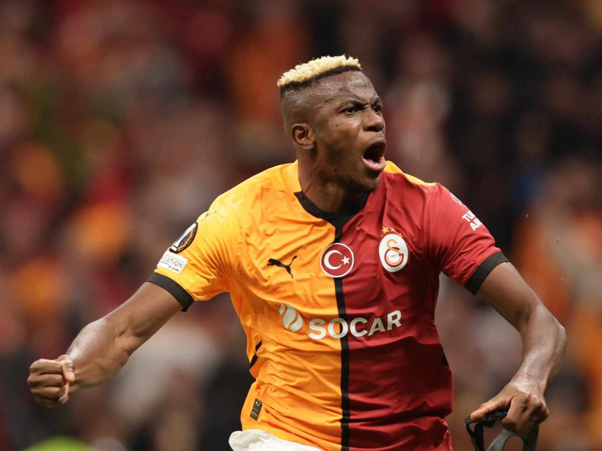 Victor Osimhen esulta dopo un gol col Galatasaray