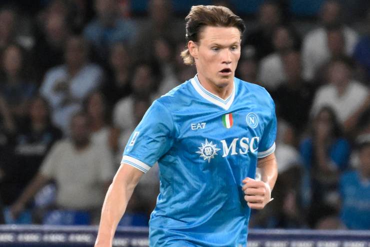 Scott McTominay in azione con la maglia del Napoli